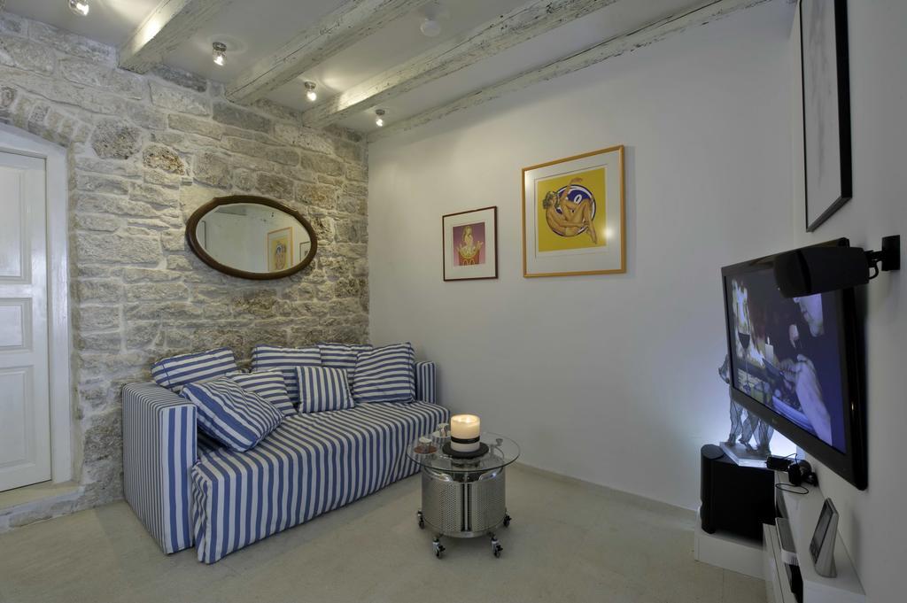 Apartment Whooart Komiža Extérieur photo